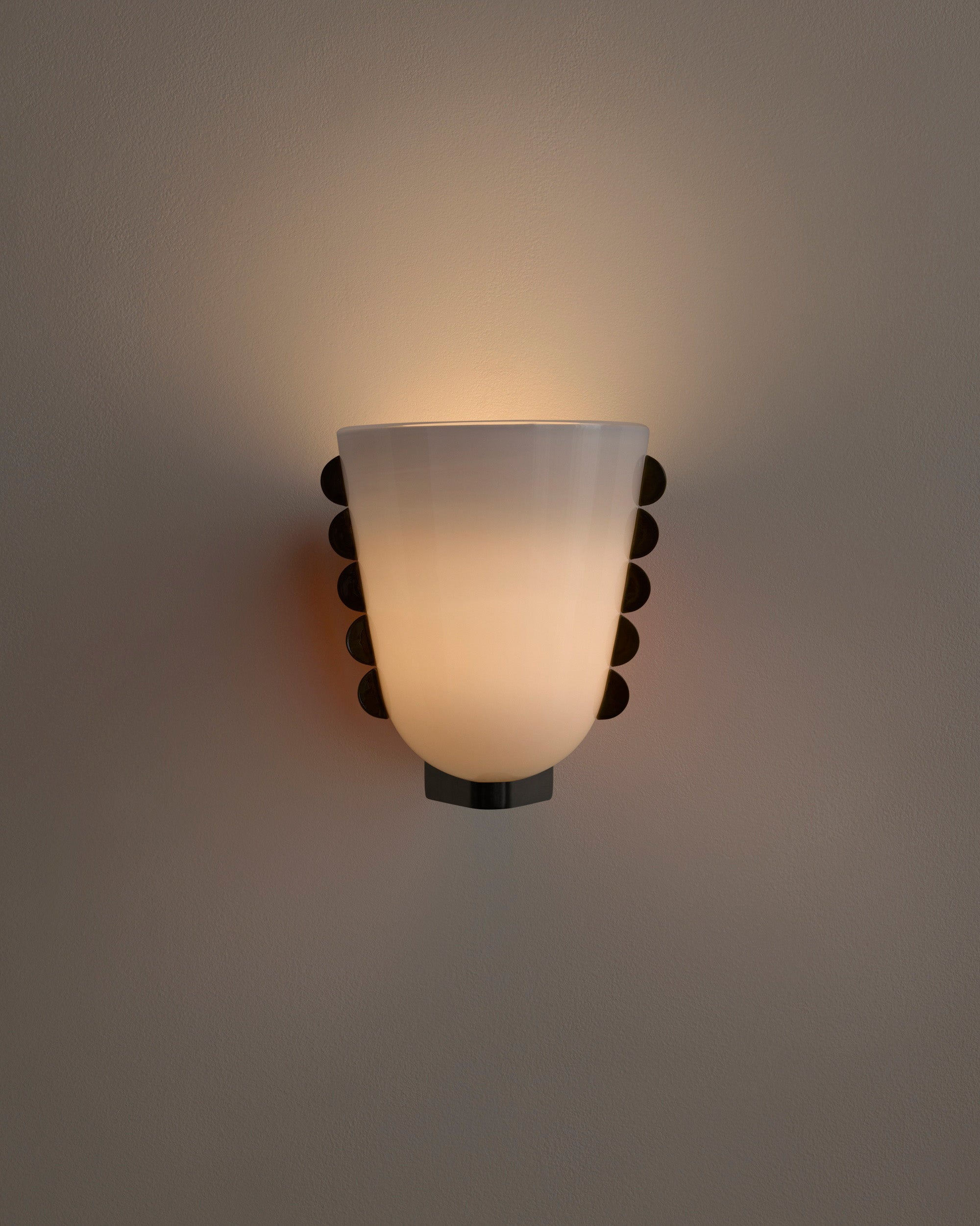 Calla Sconce, Medium
