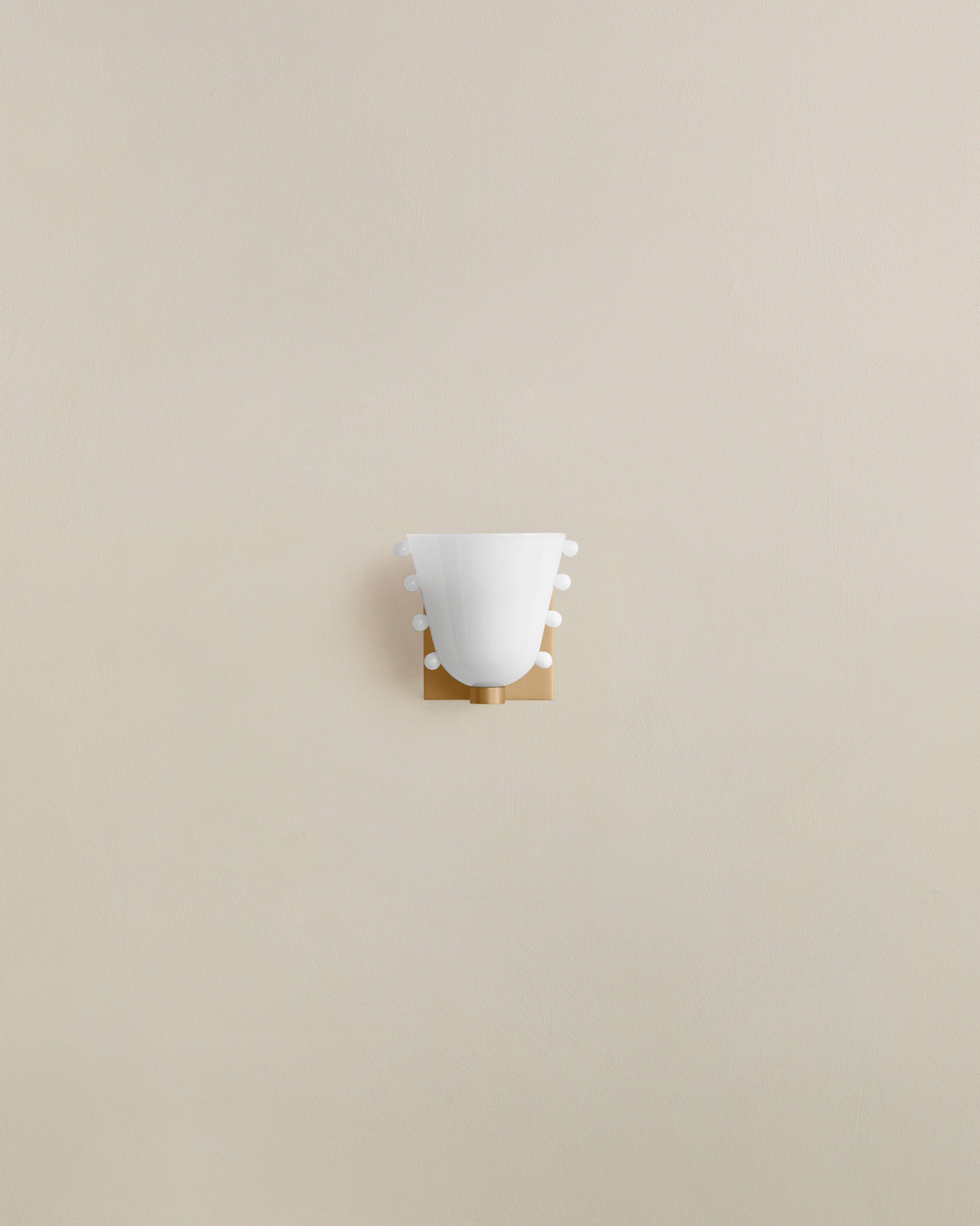 Gemma Sconce, Medium