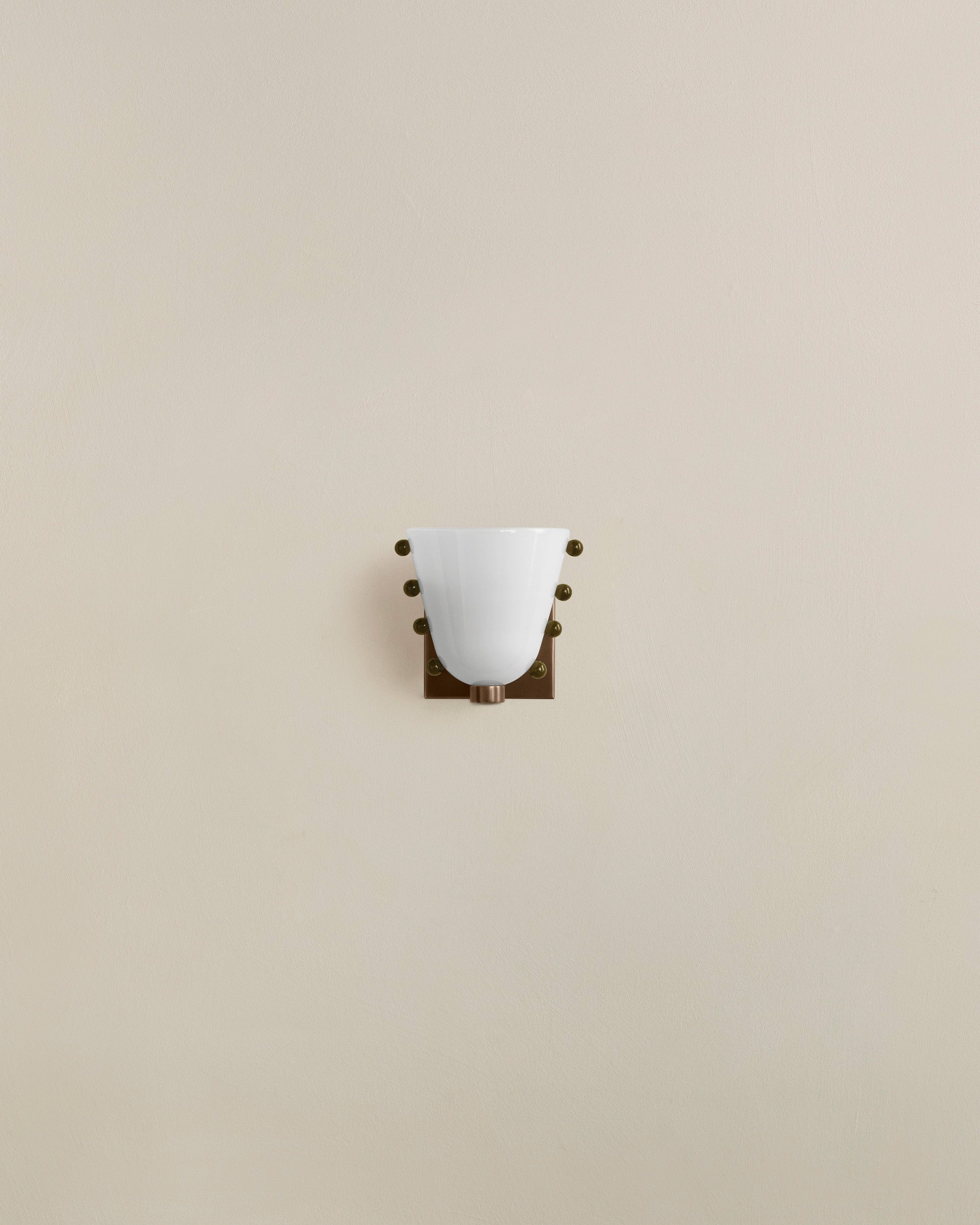 Gemma Sconce, Medium