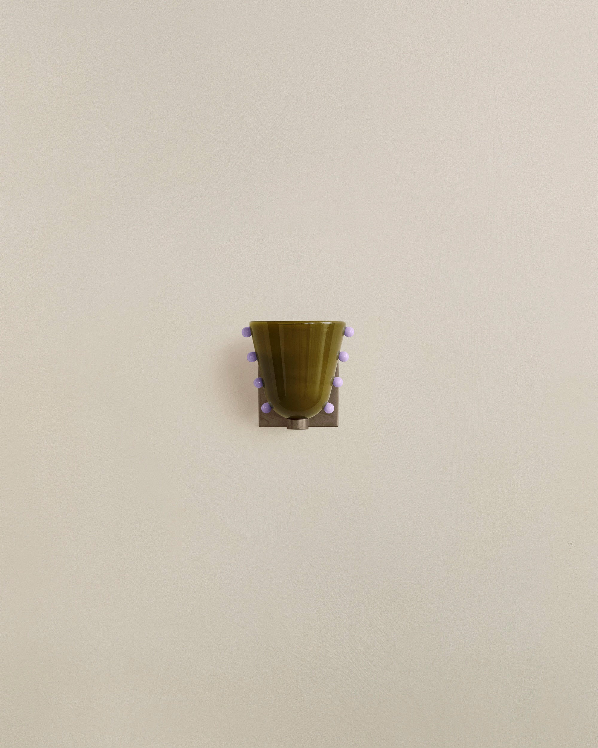 Gemma Sconce, Medium