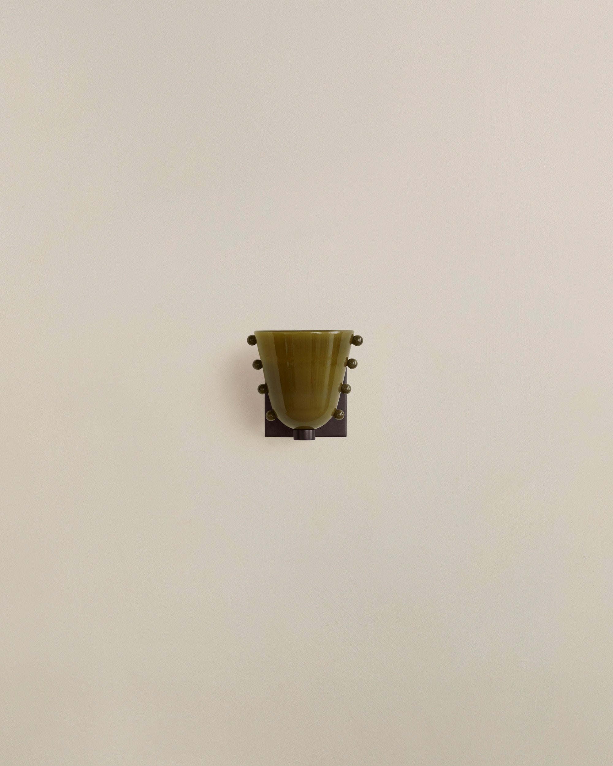 Gemma Sconce, Medium