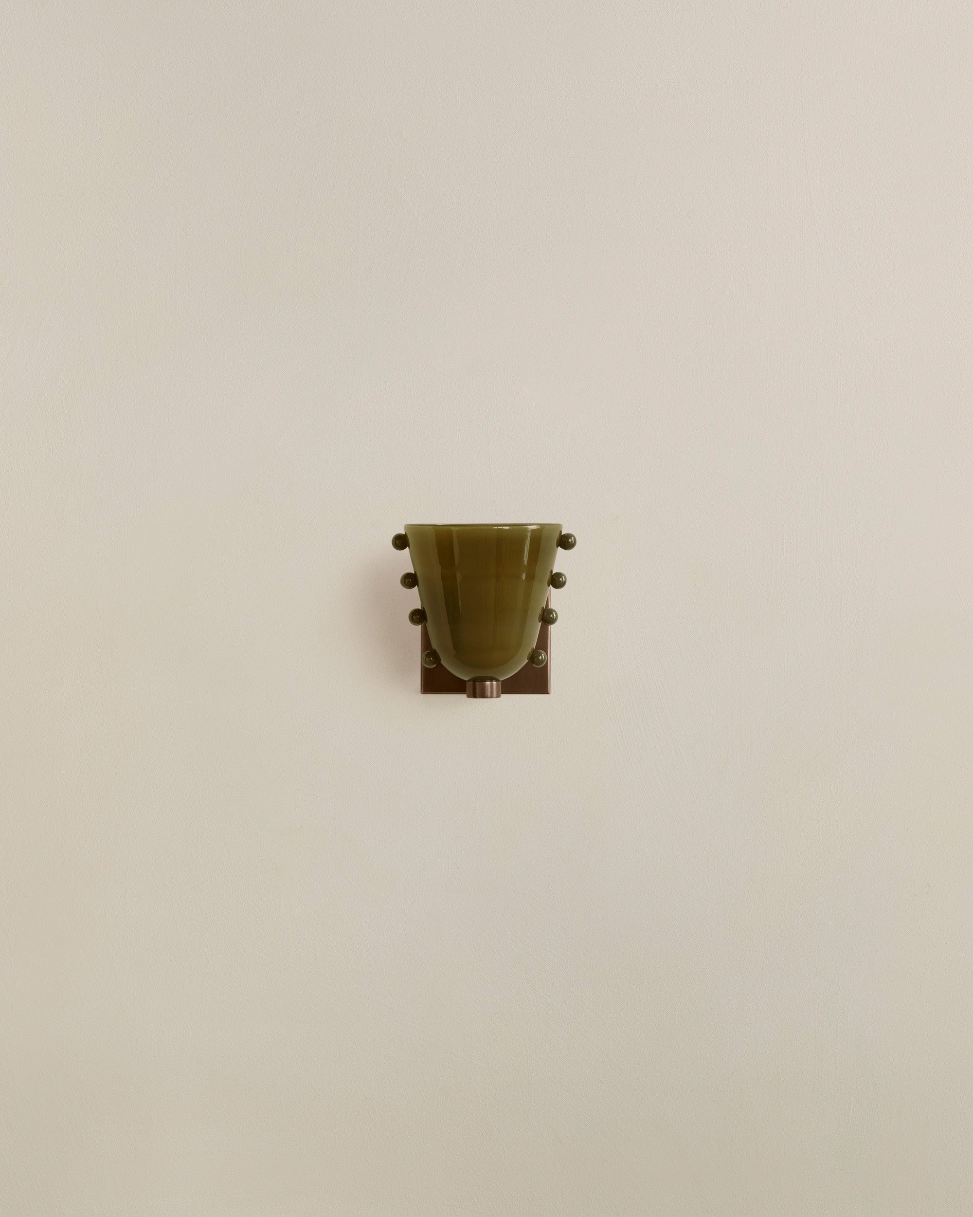 Gemma Sconce, Medium