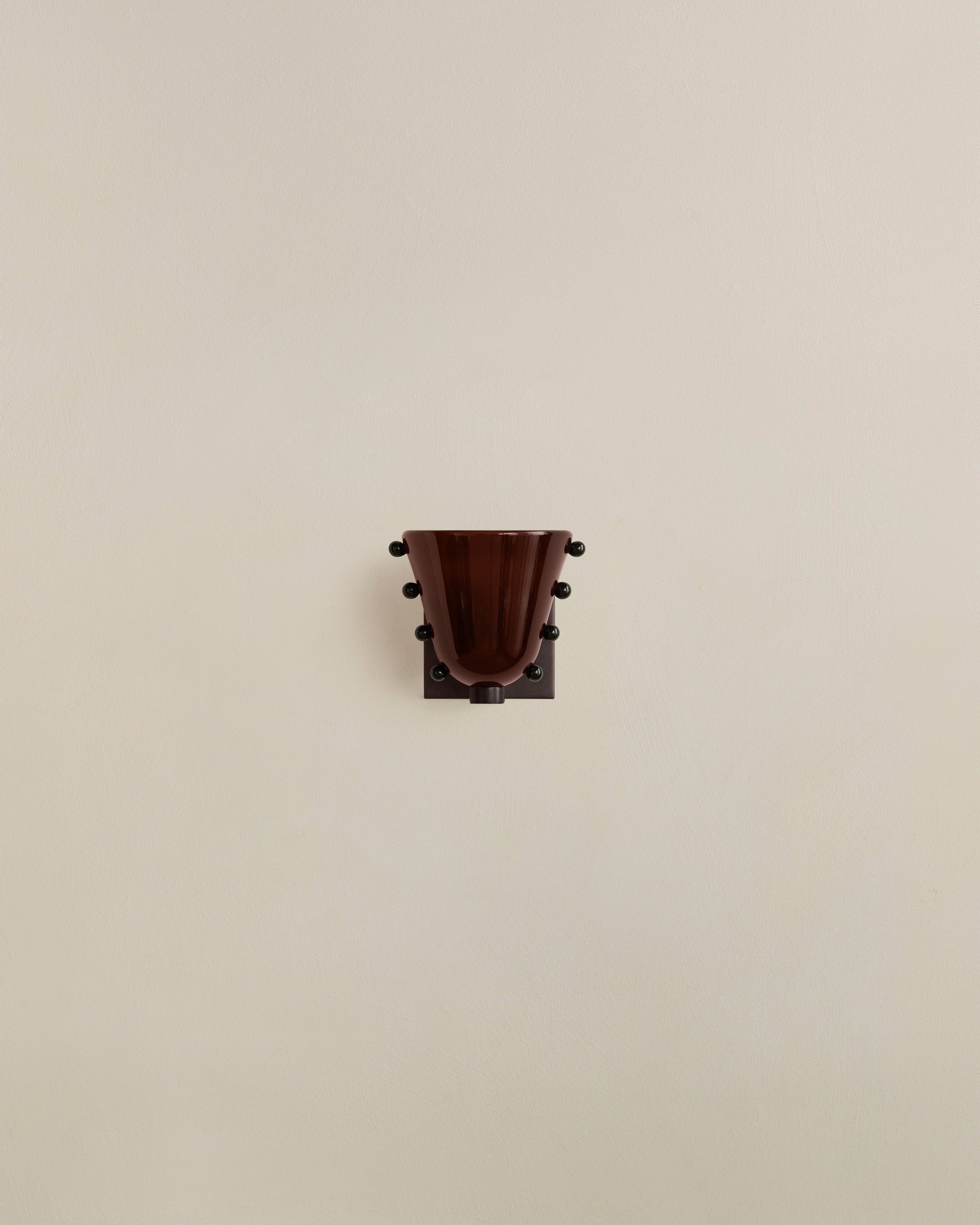 Gemma Sconce, Medium