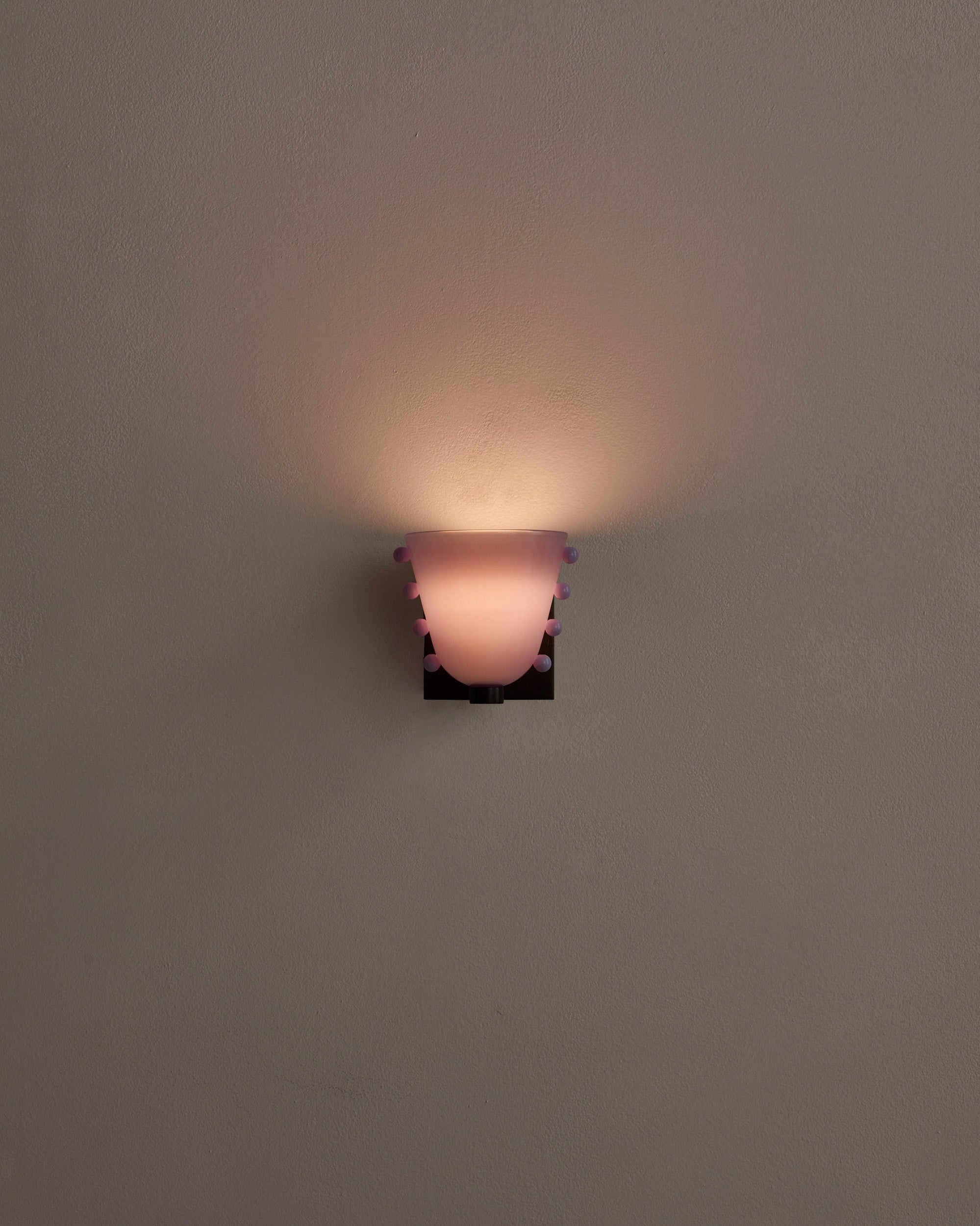 Gemma Sconce, Medium